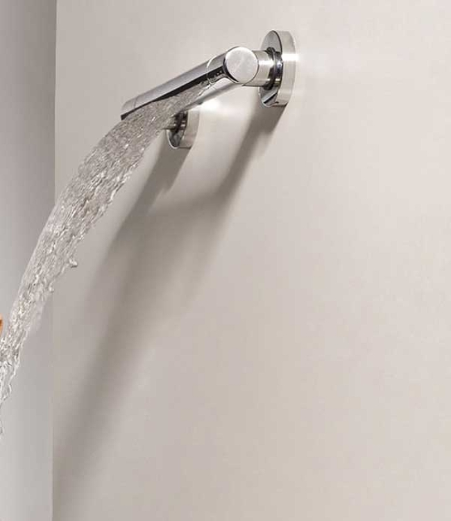 Верхний душ Bossini CASCATA WALL I00271F.030 настенный поворотный цвет хром