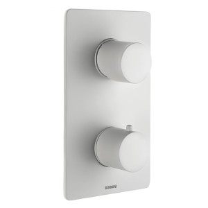Смеситель термостат Bossini Oki Z00002.045 для ванны и душа встраиваемый внешняя часть на 2-5 потребителей цвет белый матовый